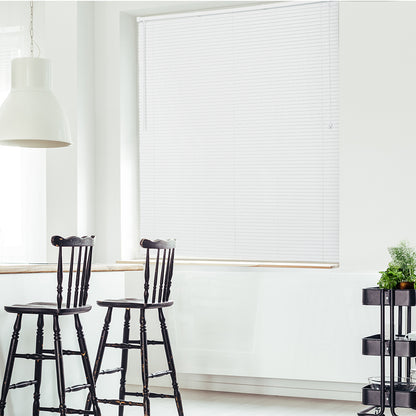 Persiana OFF-25 com Lâminas PVC 25mm Branca 1,40X1,30 Evolux