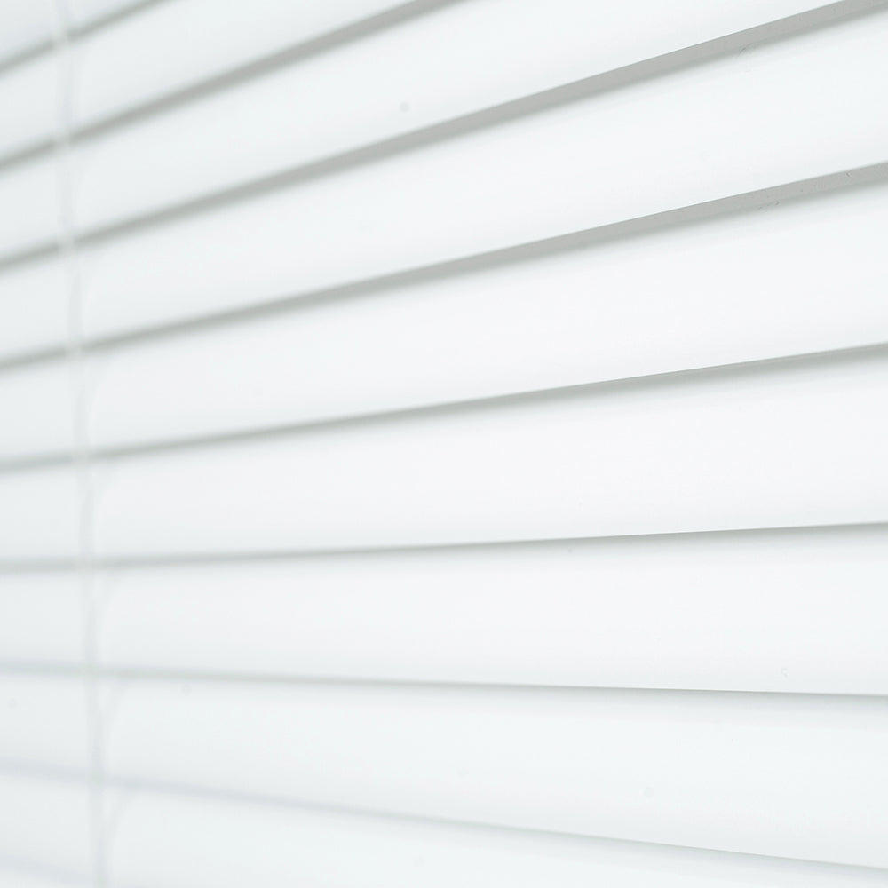 Persiana OFF-25 com Lâminas PVC 25mm Branca 1,40X1,30 Evolux