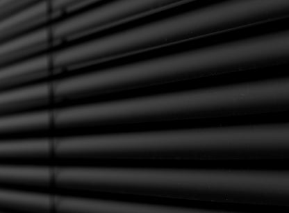 Persiana Premier c/ Lâminas PVC 25mm Preta 1,00X1,60 Evolux